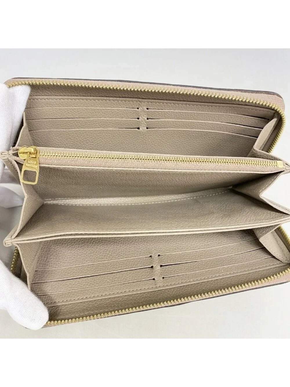 Louis Vuitton Wallet Monogram Empreinte Zippy Tourterelle